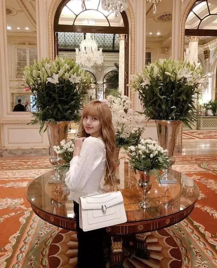 各种包的搭配风格,什么款的包最好搭配衣服