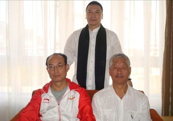 散打主席郑环宇怒斥罗志祥:你和周扬青长期谈恋爱不结婚是耍流氓