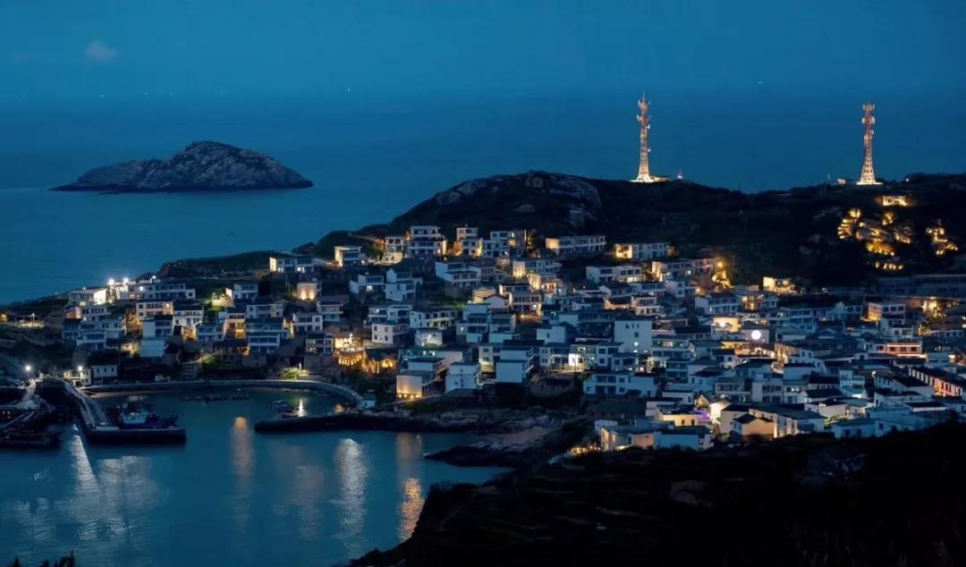 比马尔代夫便宜小岛 (比马赛颜值高的海岛)