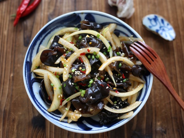 木耳搭配什么吃可以排便,黑木耳海带清宿便