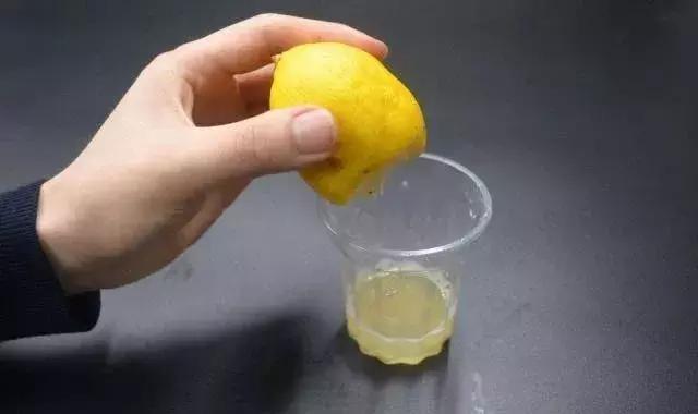 花椒水加上它拿来敷脸，美白肌肤淡化色斑，还不用花钱