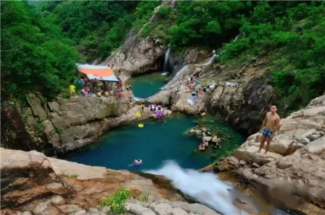 7月7日山间一潭水,悠游无夏日,狮子头莲花坑溯溪游泳开炉腐败