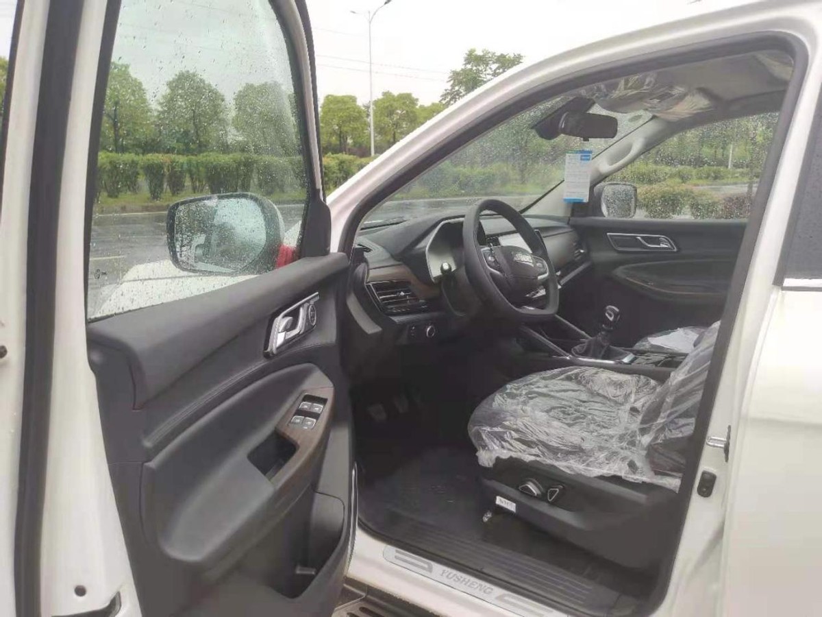 驭胜s350手动挡汽油版评测,驭胜s350柴油版9万公里了还能要吗