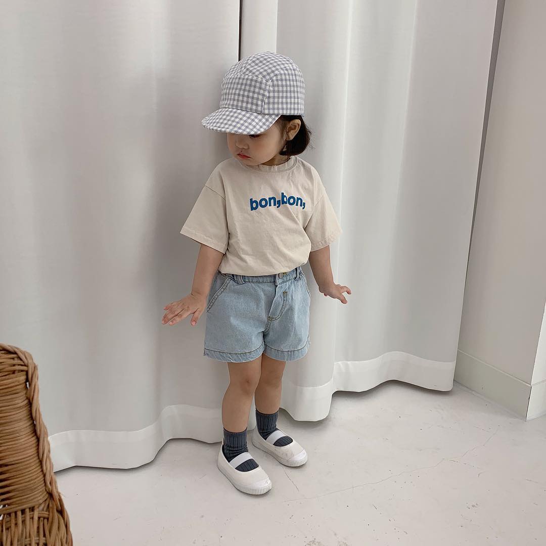 跟着韩国女主学穿搭清新又时尚,韩国中性风儿童穿搭