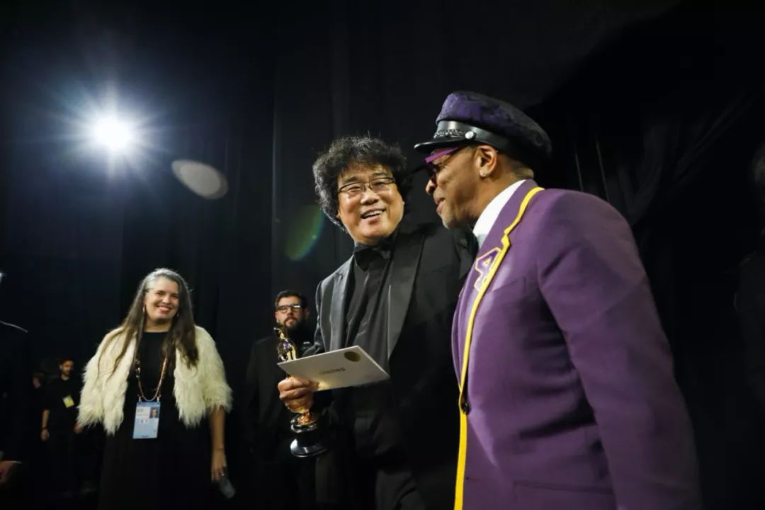 不管你服不服我是服了原版,不管你服不服视频