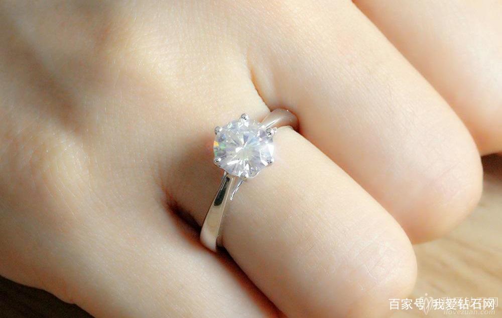 莫桑钻是真钻吗,莫桑钻到底是不是钻石