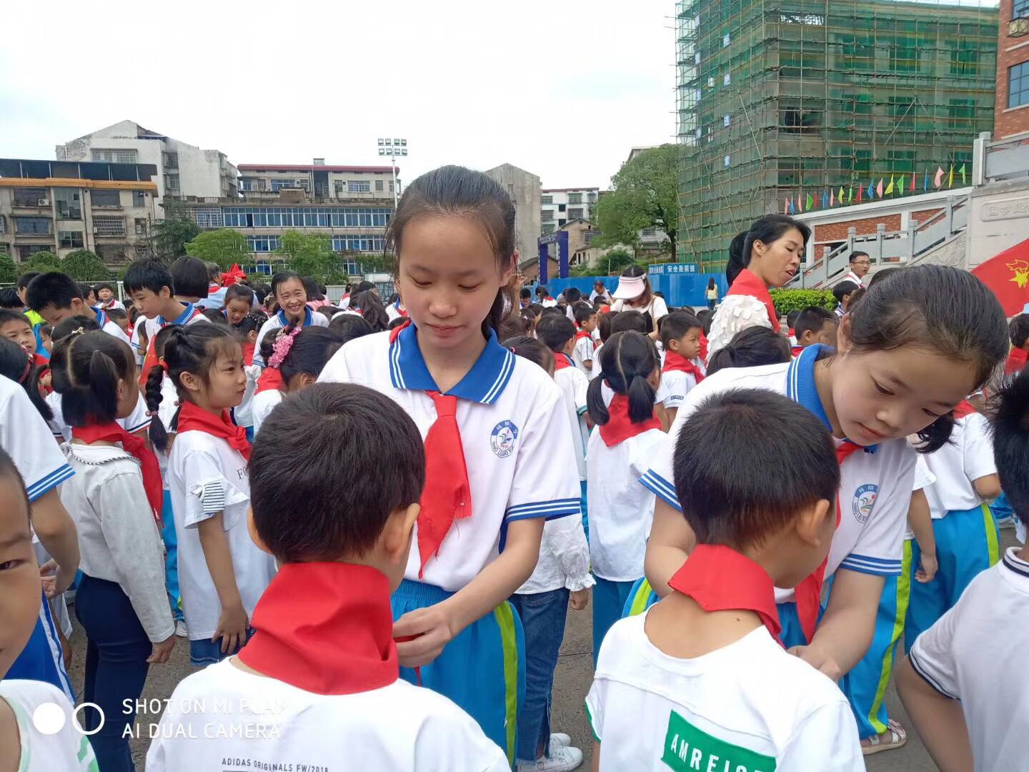 衡阳县：西渡镇杨柳学校举行“迎接少代会，争做好队员”庆祝活动