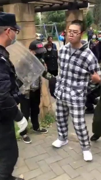 孩子改wifi密码被问责,改wifi密码考不上清华你负责吗