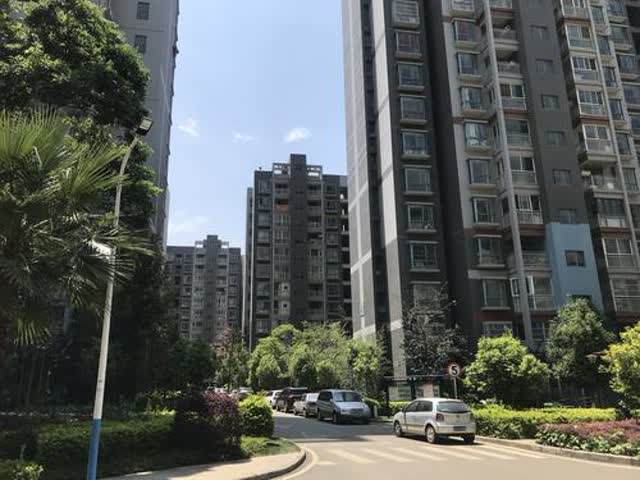 昆明一小区群租由“明”转“暗”生意依旧火爆，要提前三到五天预订