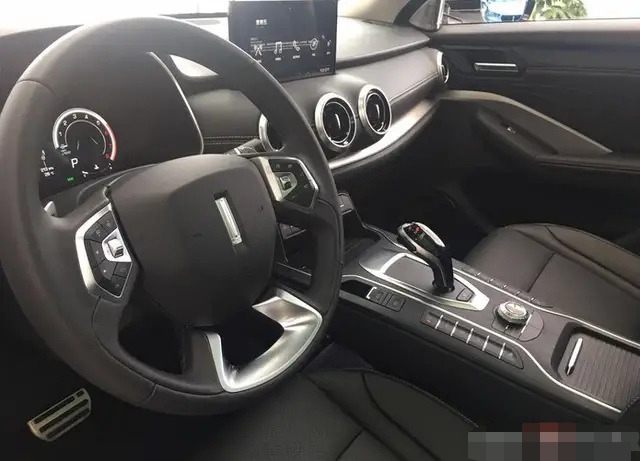 长城魏派首款轿车有什么特别之处,魏派vv6和魏派vv7对比