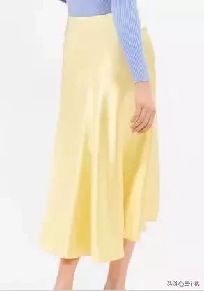 今年流行的裙子不穿高跟鞋,今年流行时髦的裙子冬天穿的