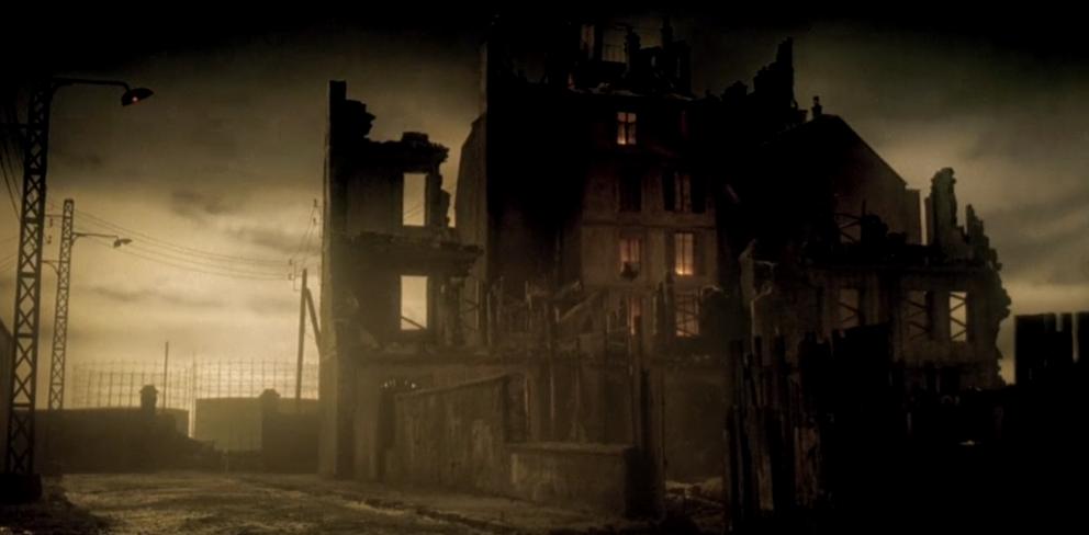 一部人吃人的荒诞喜剧，进了法国孙二娘的黑店，吃与被吃你没得选