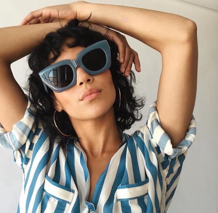 方脸女生是不是很难看,方脸太高级了