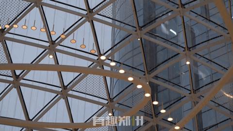 实地测评,周末被挤爆的郑州建业凯旋广场,到底有什么好逛的?