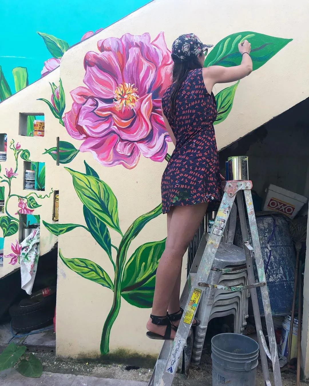 爱死这种手绘墙了，效果太美美到邻居羡慕嫉妒，网友：抢墙纸生意