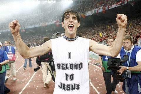 国米球迷致敬穆里尼奥泪流满面,泪目伯纳乌球迷第七分钟呼喊