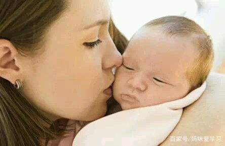 不要随便亲吻宝宝的嘴安全教育,这几类人不要随意亲吻宝宝