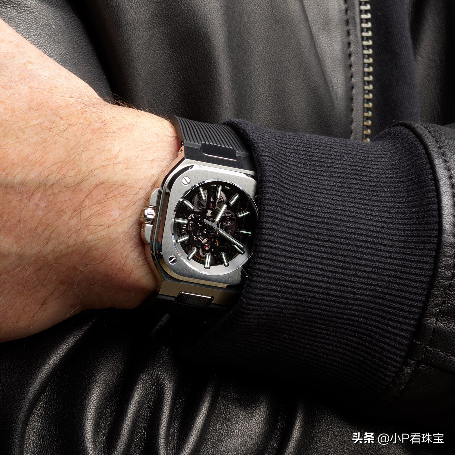 贝尔与罗斯Bell&Ross推出BR05SkeletonNightlum镂空和夜光的方表