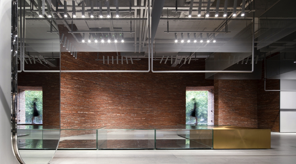 ur华师旗舰店,ur莘庄旗舰店