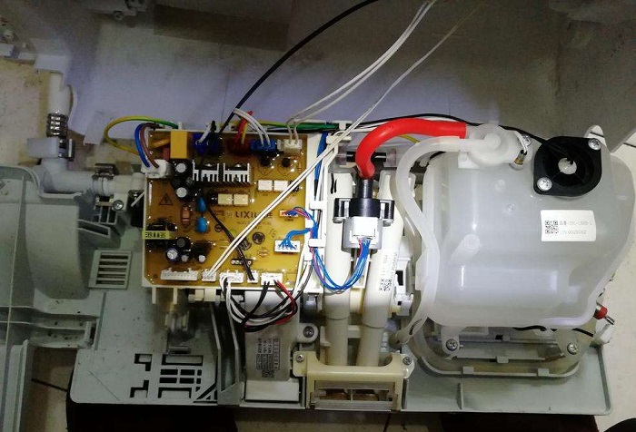 广州智能马桶盖维修上门维修电话,智能马桶盖只能掀开一半如何维修