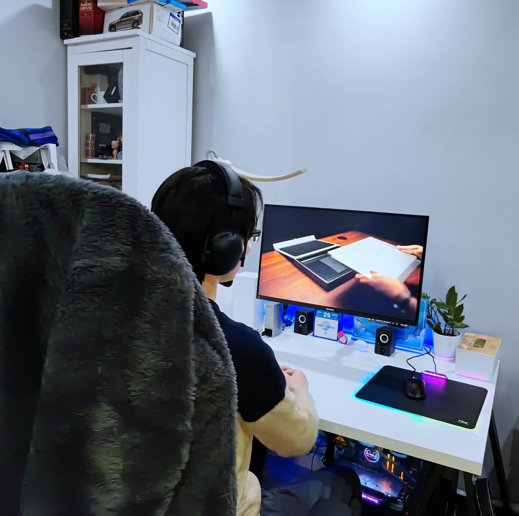 职业向的全能电竞耳麦-雷蛇旋风黑鲨V2专业版评测报告