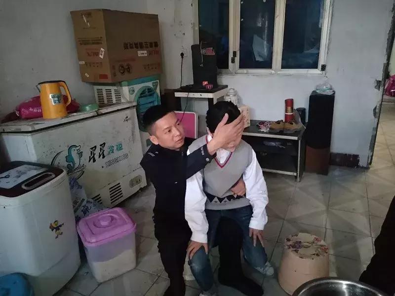 泸州9岁女孩得了妇科病……背后的故事，令人心碎。网友：还好有你在……