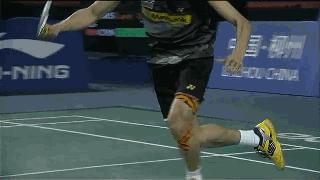 打羽毛球的脚法重要还是手法重要,羽毛球三种脚型