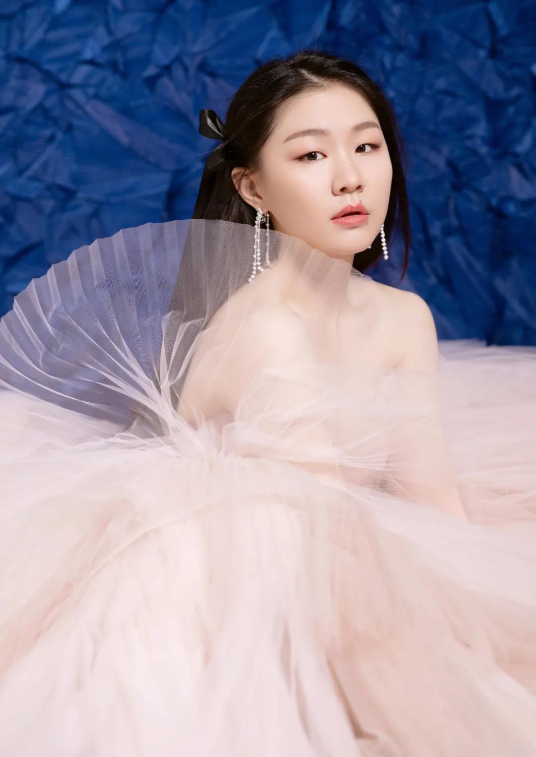 你的五官看起来很好画,你的五官是什么风格