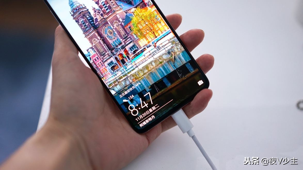 骁龙855,8150来了!那么华为Mate20还值得入手吗?