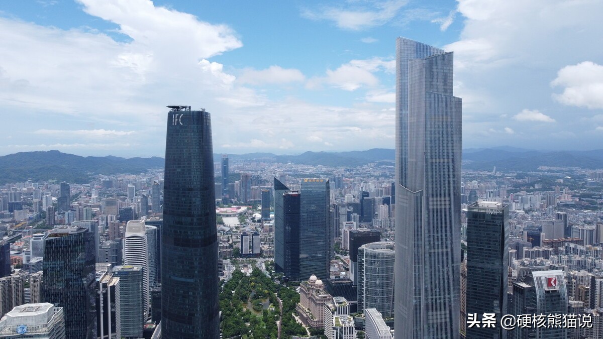 四天盖一层中国首创空中造楼机,中国独创空中造楼机