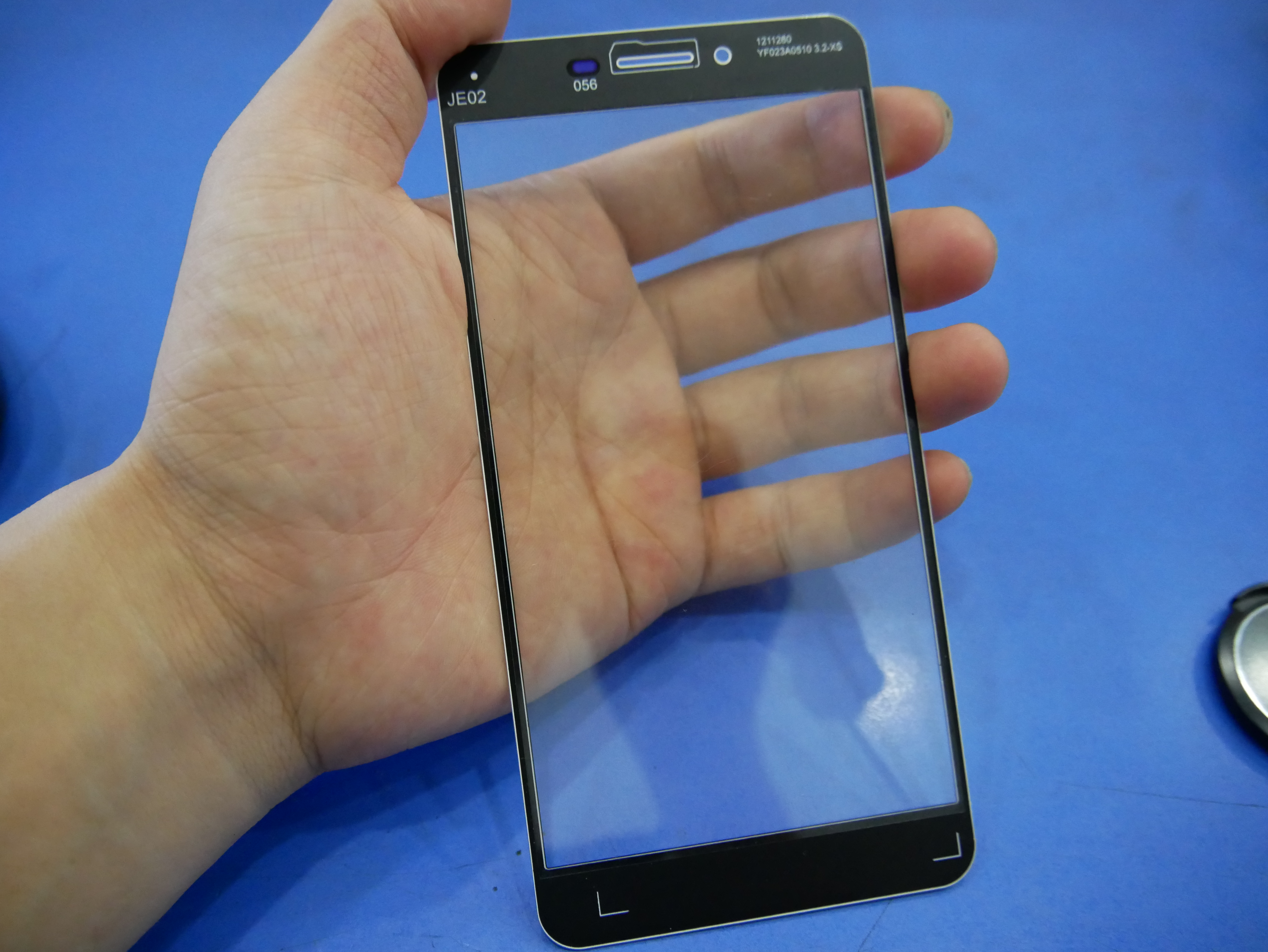 怎么分别手机外屏还是内屏碎,手机怎么区分外屏和内屏碎了