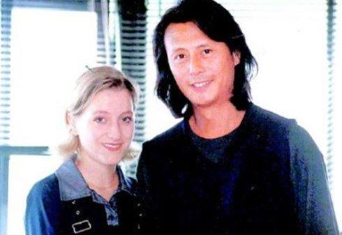 刘雪华一生的感情经历,刘雪华剧中结了多少婚