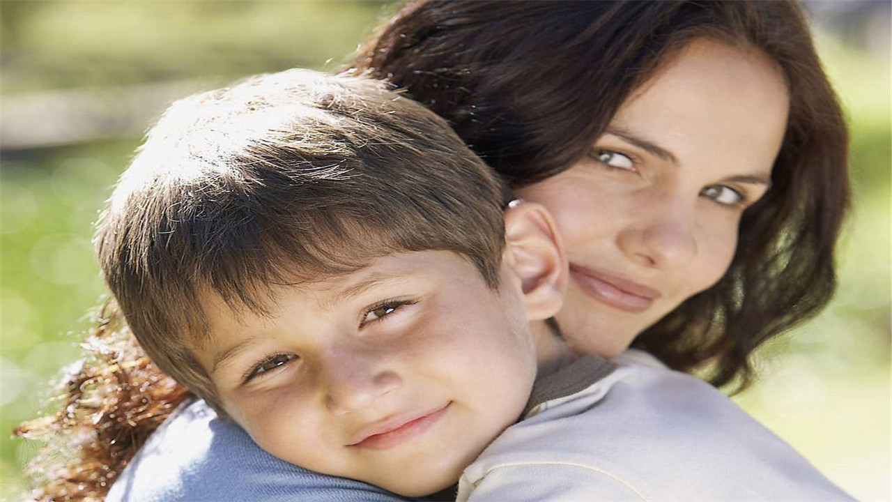 小孩哭闹不止大吼大叫控制不住,孩子爱大吼大叫怎么引导