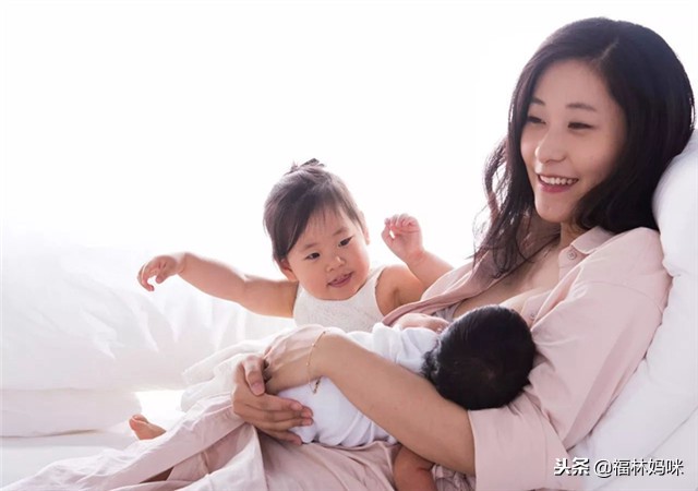 婴儿第一口奶粉重要吗,婴儿第一口母乳是大人吸出来吗