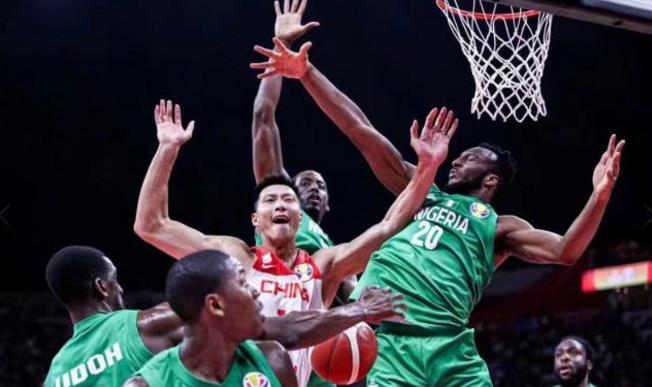 少年曾有凌云志洗尽铅华也从容!16年巅峰低谷,易建联的篮球人生