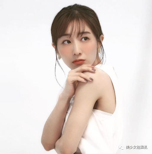 能把绿茶人设舞到女生都讨厌不起来，只有她了吧？