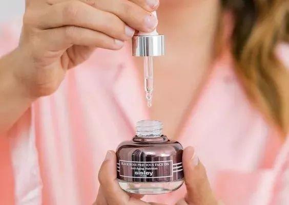 皮肤科医生护肤的正确步骤,皮肤科医生的护肤秘诀