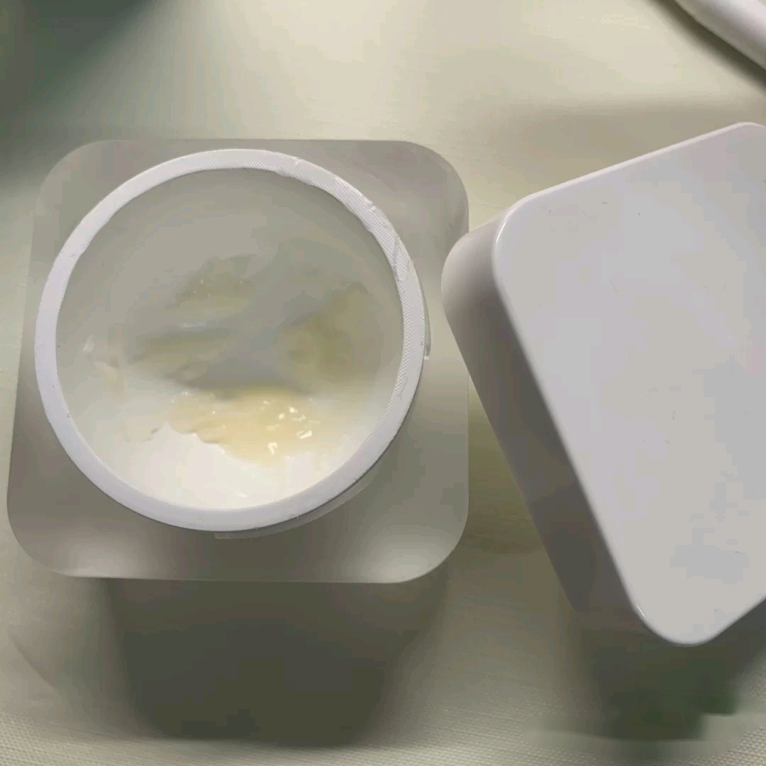 科颜氏高清爽面霜和艾珂薇面霜,干皮用科颜氏高保湿面霜适合夏天