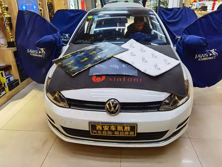 2023款大众高尔夫隔音效果测试,大白鲨隔音高尔夫r