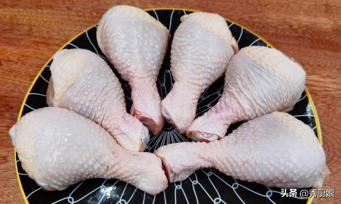 炸鸡腿放淀粉的做法,炸鸡腿用鸡蛋面粉的做法