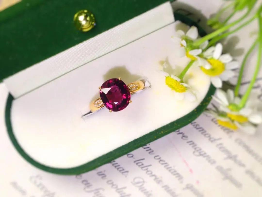 如何体现女王范,女性一定要有超显气质的珠宝