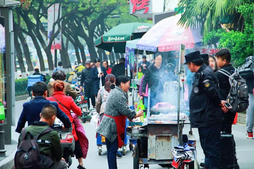 南京珠江路糖果车站照片,南京珠江路糖果车站