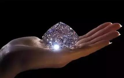 纯天然的钻石原石的特点和图,钻石的原石原来长这样太神奇了