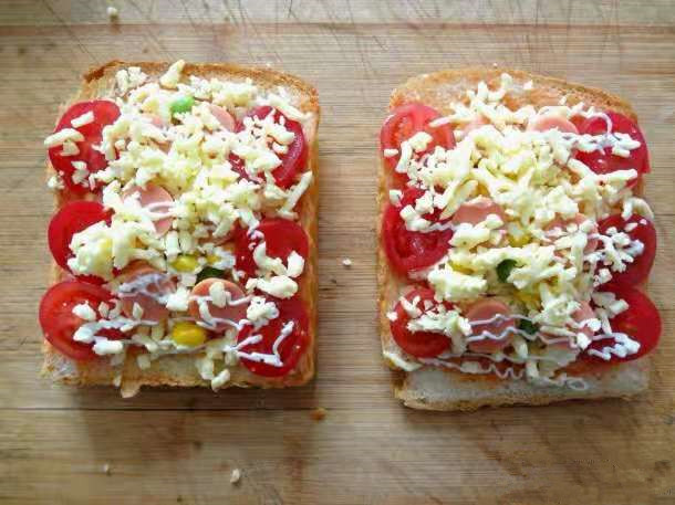 10分钟懒人披萨早餐,快手吐司披萨做法