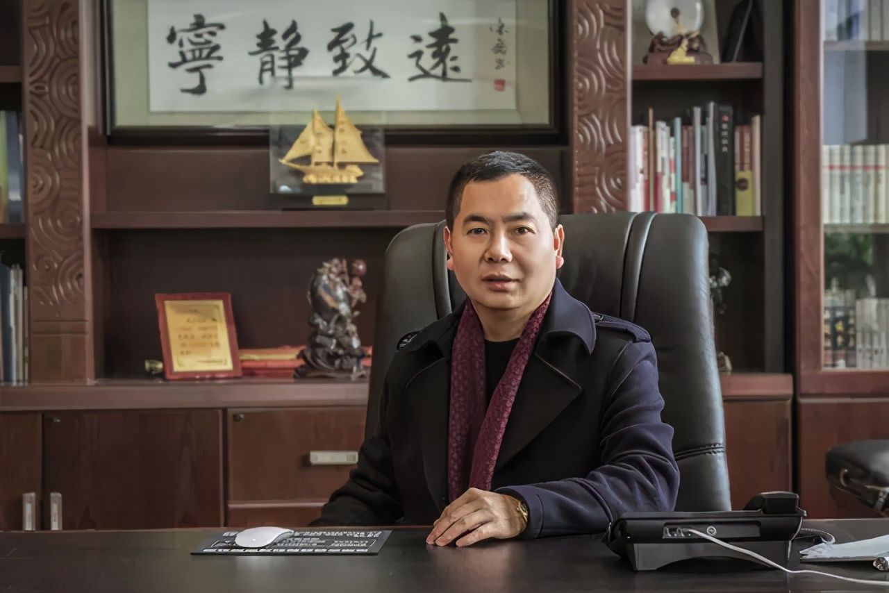 一年卖10亿小鱼干,一年卖7亿的小鱼干