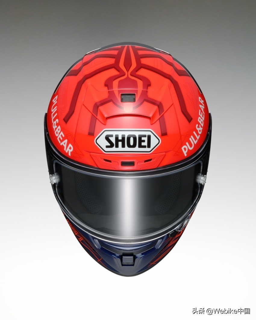 shoei新款头盔,shoeix14白色头盔配摩托车