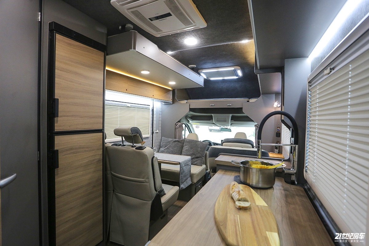 锐仕c1房车改装案例,锐仕c型房车最新款