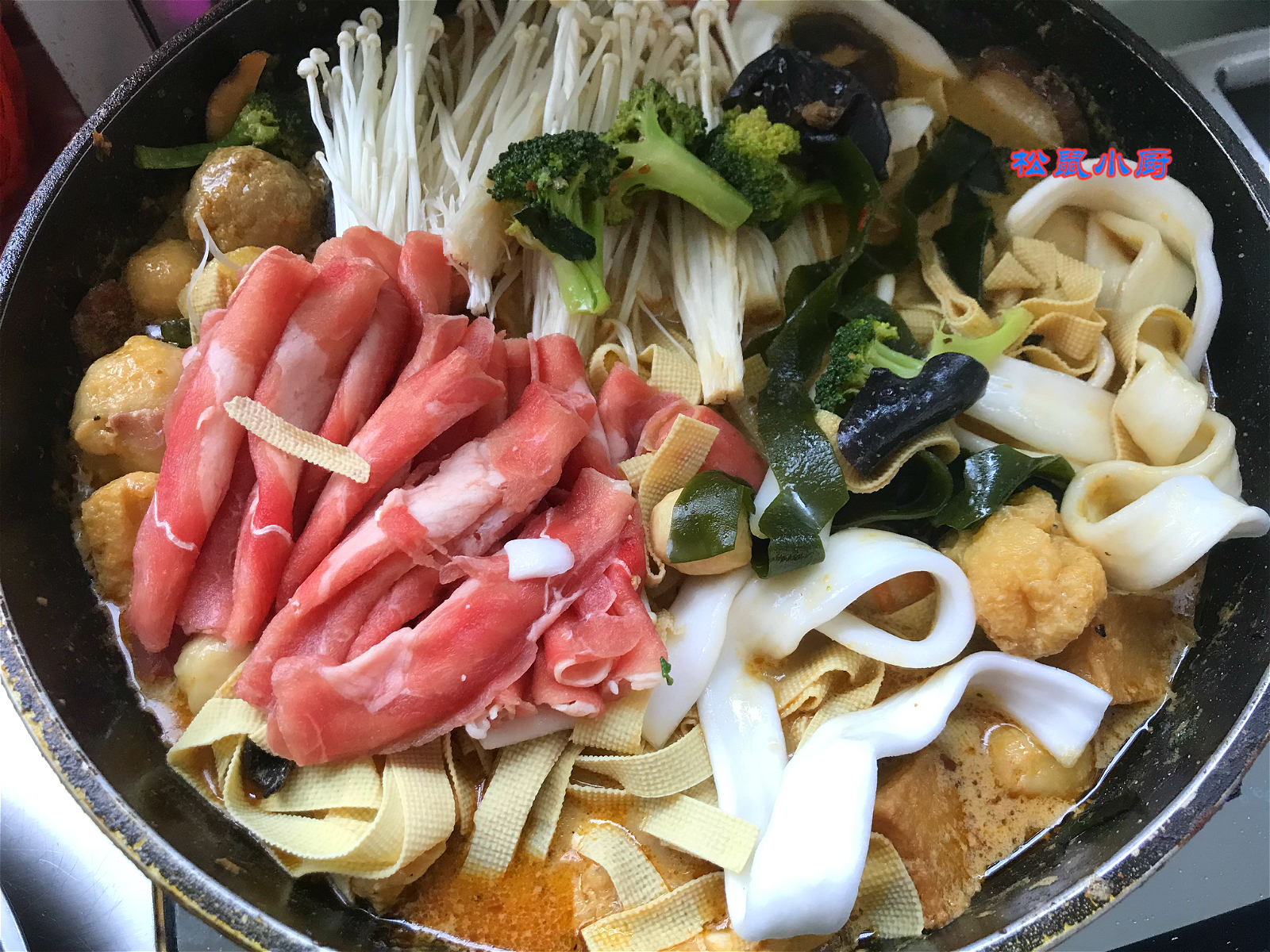 教你一个麻辣烫的做法,最好吃的麻辣烫做法和配方