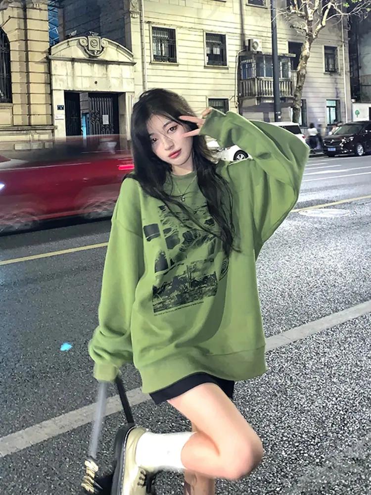 时尚卫衣穿搭技巧,最简单的卫衣穿搭