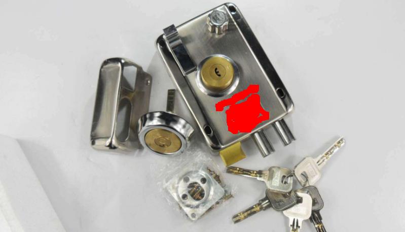 智能锁和传统防盗锁哪个好,普通锁跟智能锁哪种比较好